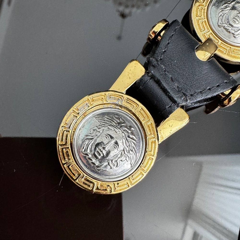 LOT 1435 24K gold plated Versace key ring - Picture 5 of 15